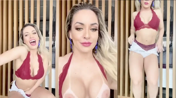 Ver iara ferreira con sus senos